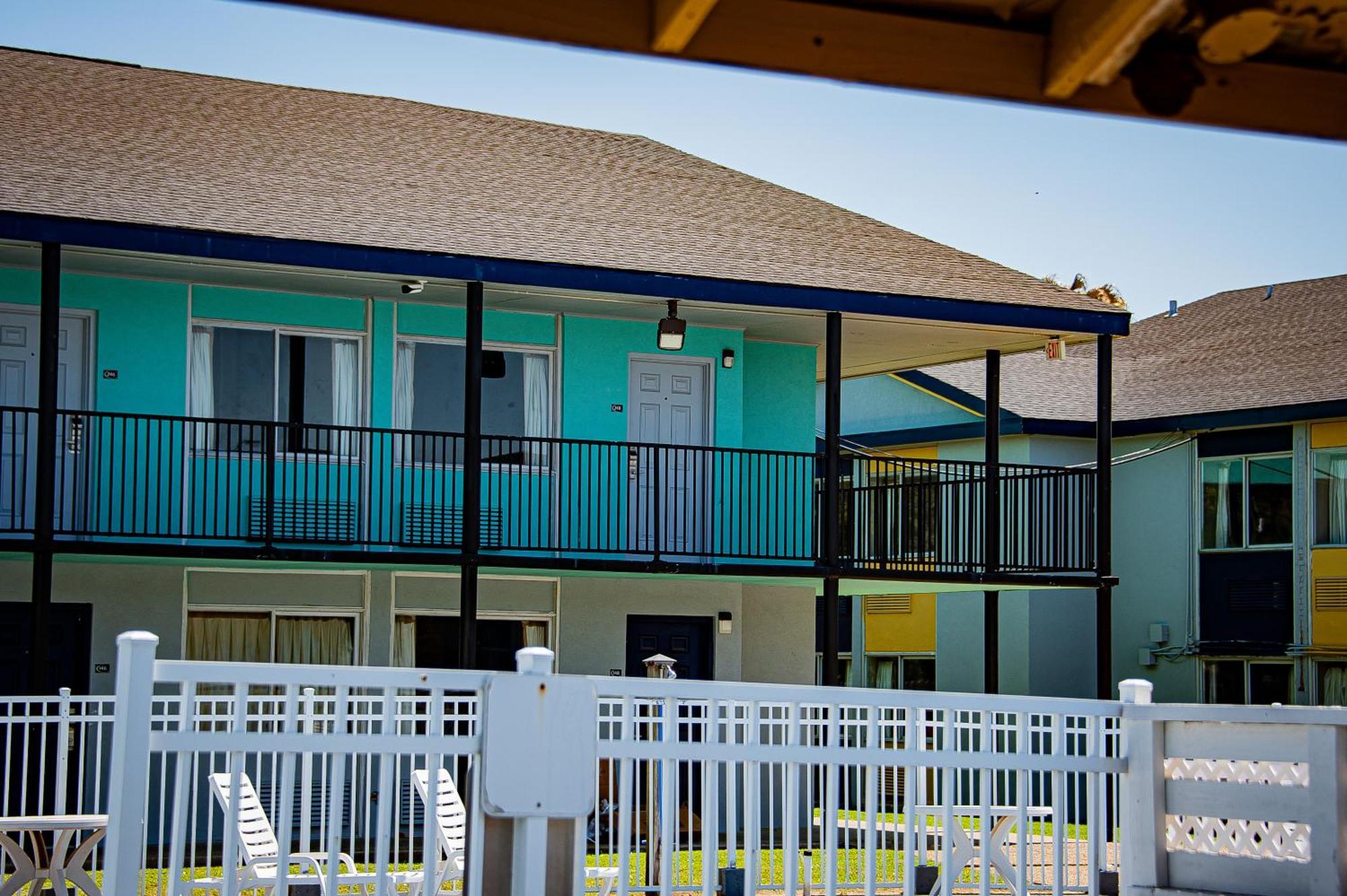 Motel Super 8 By Wyndham Biloxi Extérieur photo