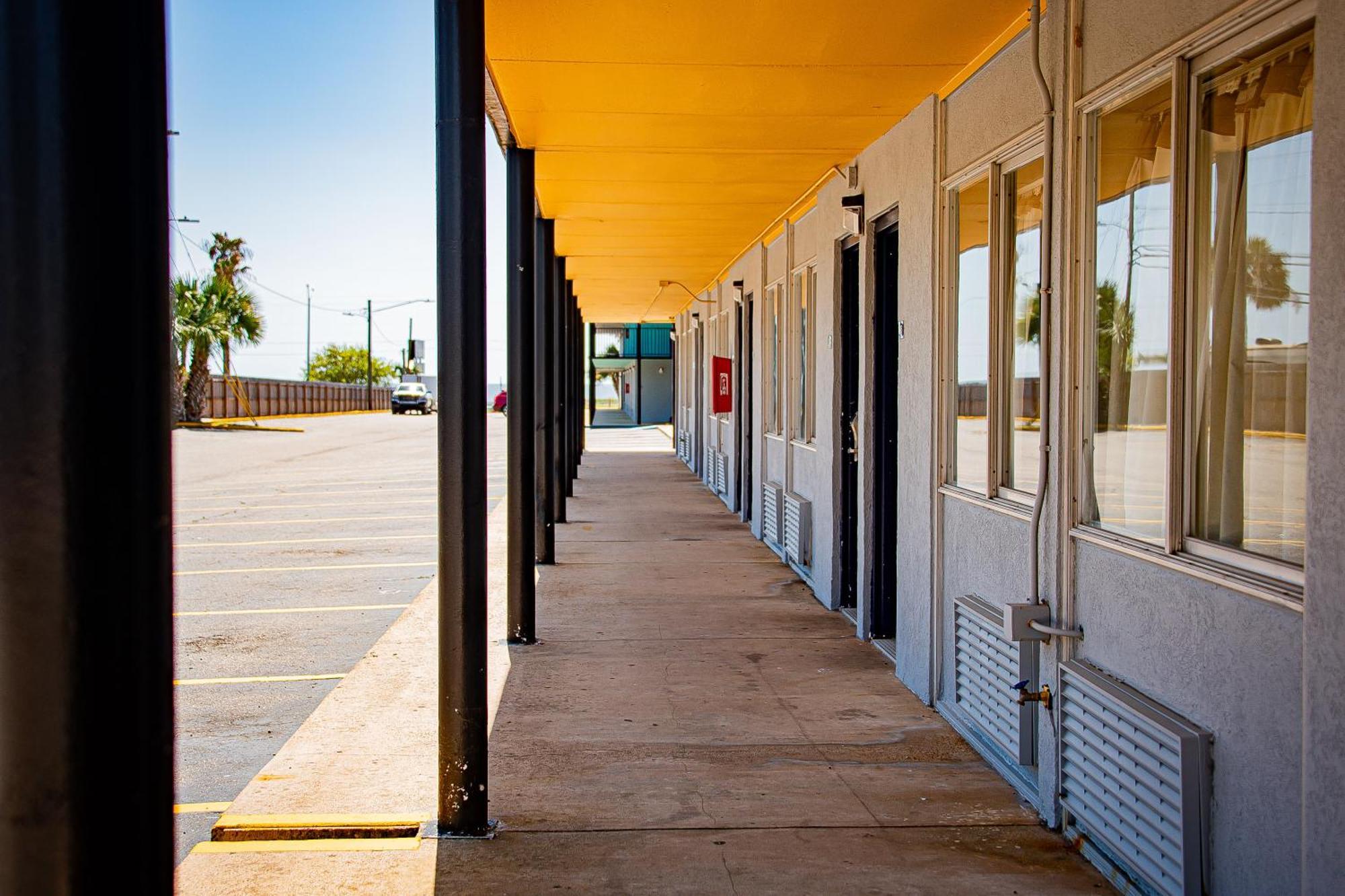 Motel Super 8 By Wyndham Biloxi Extérieur photo