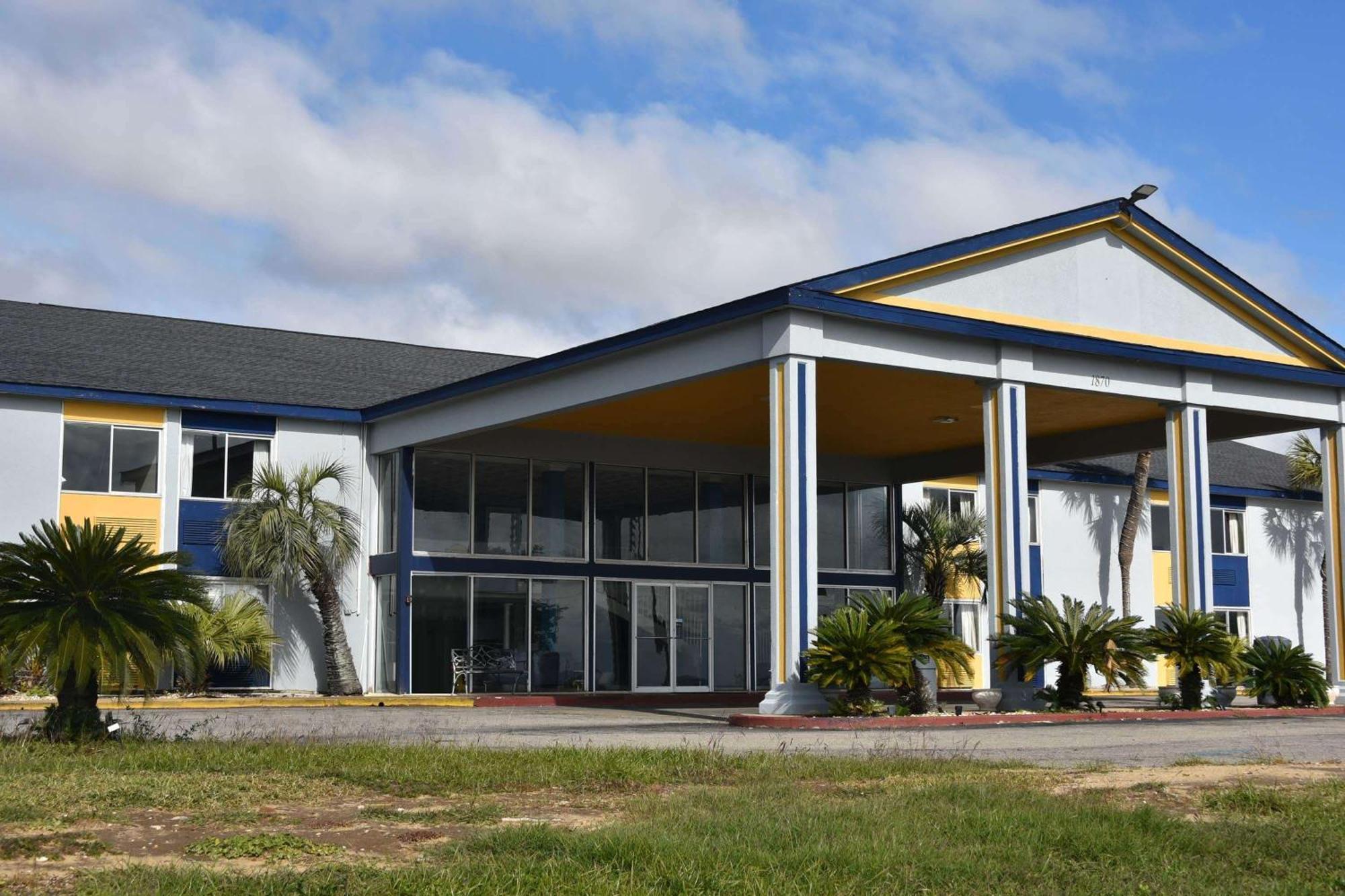 Motel Super 8 By Wyndham Biloxi Extérieur photo